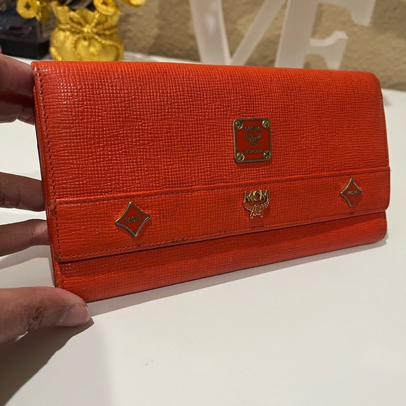 MCM LONG TRIFOLD WALLET - Picture 4 of 16